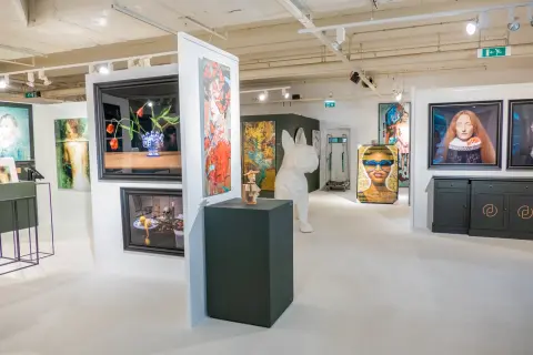 Art District Amsterdam villa arena gallery 1