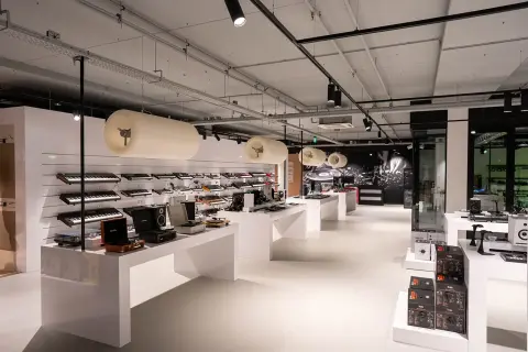 Bax music villa arena 1