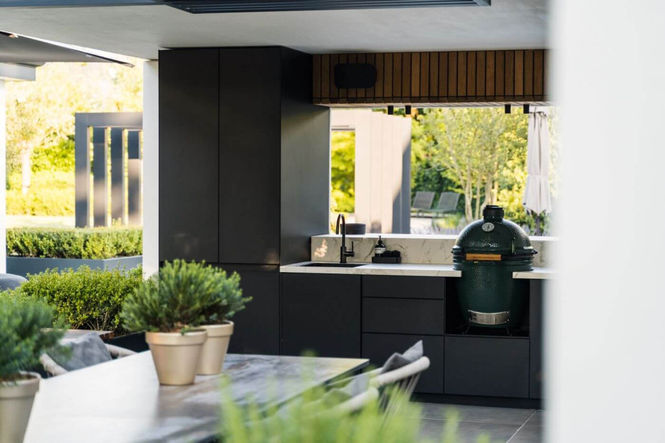 moderne-buitenkeuken-op-maat